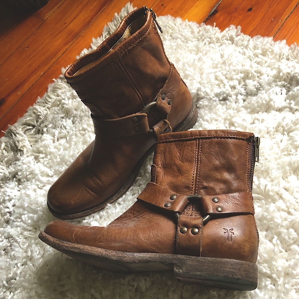 Frye harness boot in cognac brown leather